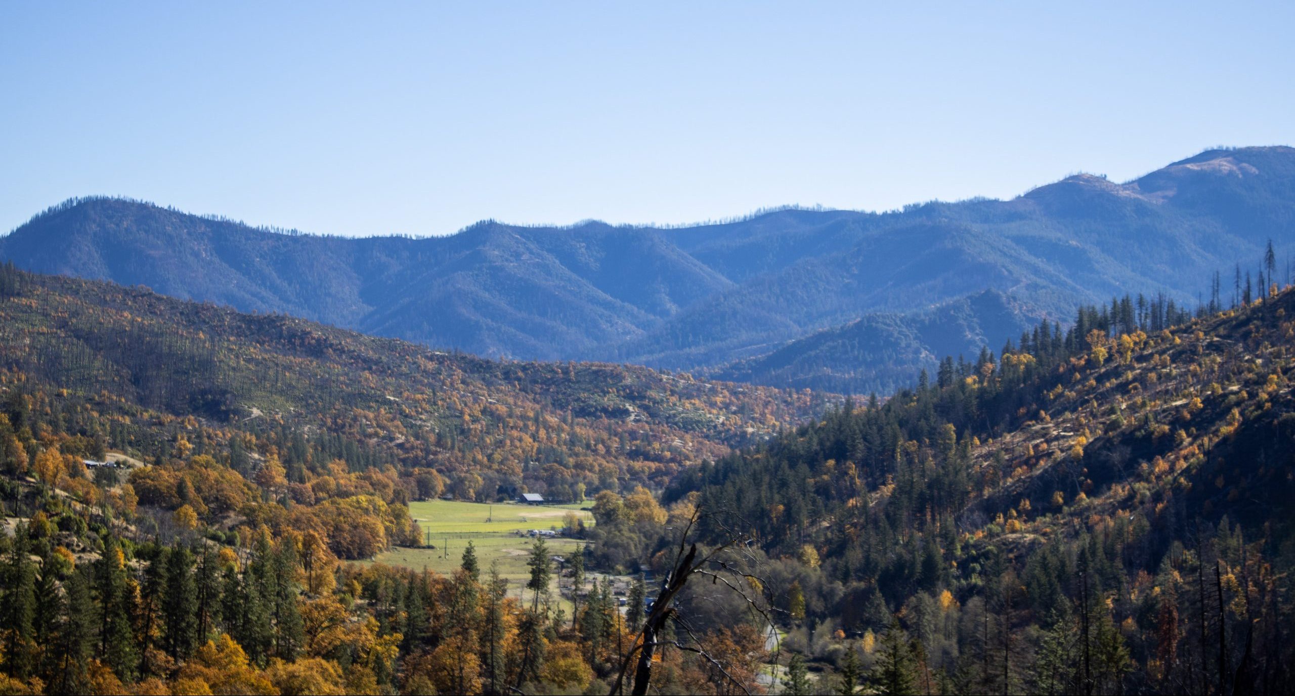 View of a valley in the Klamath National Forest